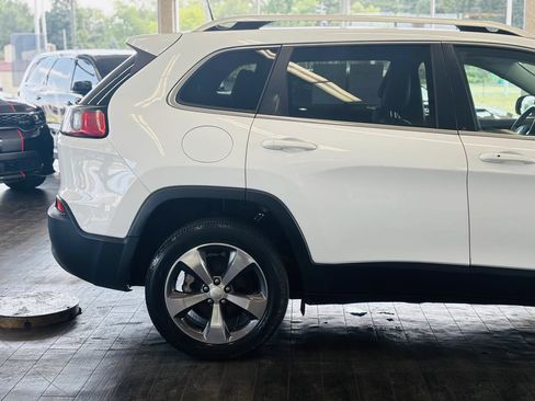 Used 2020 Jeep Cherokee Limited FWD image 6