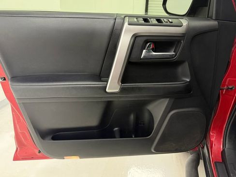 Used 2021 Toyota 4Runner SR5 AWD/4WD image 30