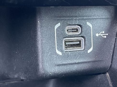 Used 2022 Jeep Compass Latitude FWD image 19