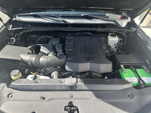 Used 2016 Toyota 4Runner Limited AWD/4WD image 39