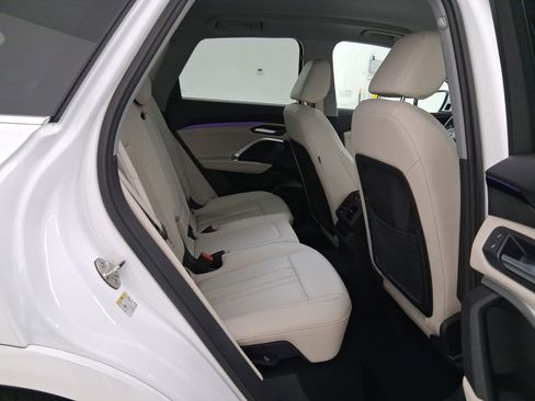 Certified 2025 Audi Q5 Premium w/ Convenience Package image 28