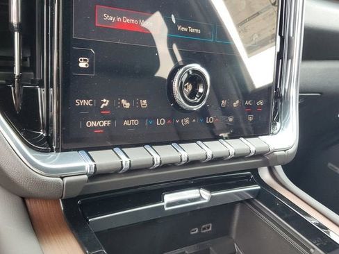 New 2026 GMC Yukon XL Denali w/ Sun & Power Step Package AWD/4WD image 23