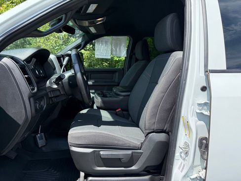 Used 2024 RAM 3500 Tradesman w/ Chrome Appearance Group image 18