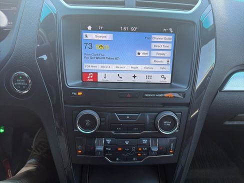 Used 2017 Ford Explorer XLT w/ Equipment Group 202A image 12