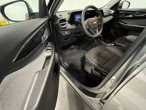 Used 2024 Chevrolet TrailBlazer LT w/ Driver Confidence Package AWD/4WD image 18