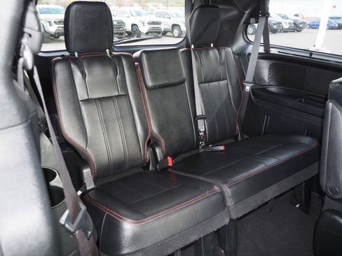Used 2017 Dodge Grand Caravan GT image 18
