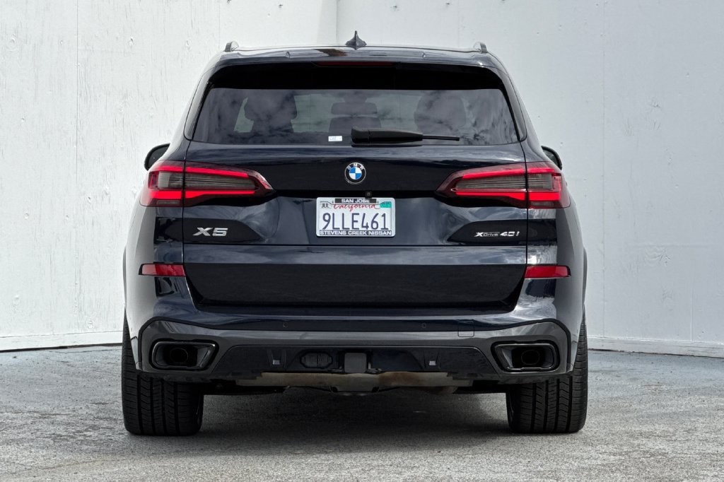 Used 2021 BMW X5 xDrive40i w/ M Sport Package AWD/4WD image 4