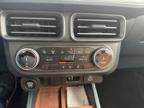 Used 2024 Ford Maverick Lariat AWD/4WD image 11