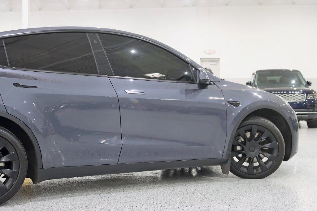 Used 2023 Tesla Model Y Long Range AWD/4WD image 10