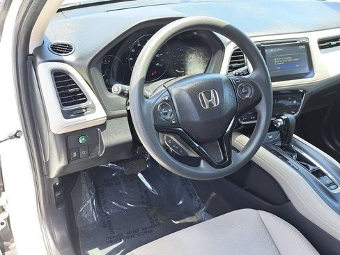 Used 2018 Honda HR-V EX image 15