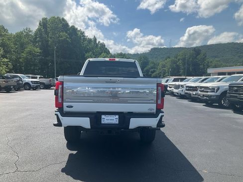 New 2026 Ford F250 Platinum w/ Platinum Plus Package AWD/4WD image 6