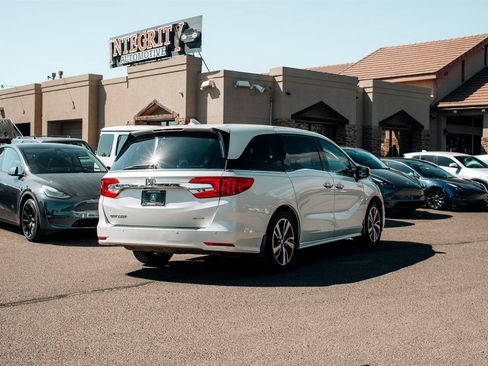 Used 2018 Honda Odyssey Elite image 7