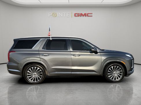 Used 2023 Hyundai Palisade Calligraphy AWD/4WD image 2