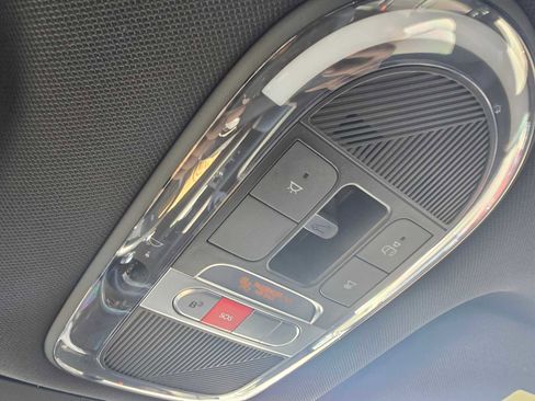 Used 2024 Hyundai Ioniq 6 Limited image 34