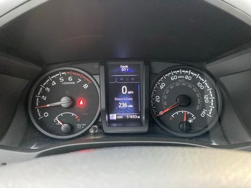 Used 2020 Toyota Tacoma SR image 18
