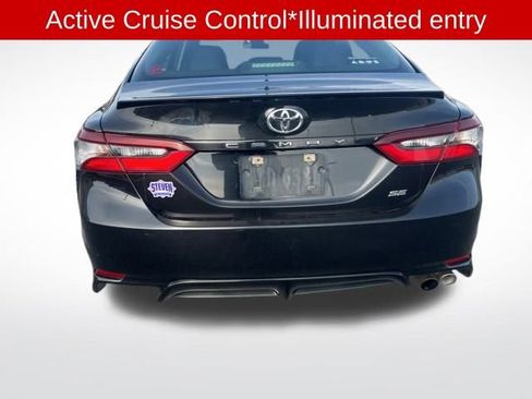 Used 2021 Toyota Camry SE image 6