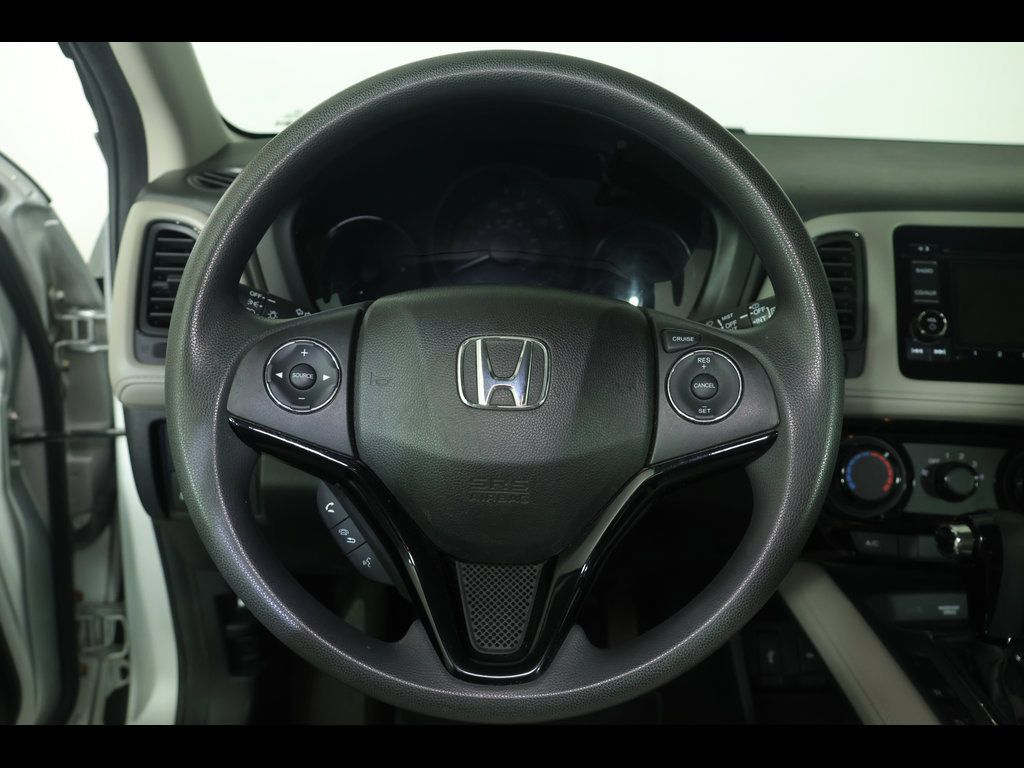 Used 2016 Honda HR-V LX image 18