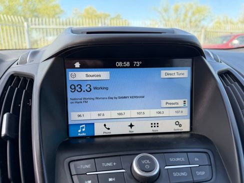 Used 2017 Ford Escape SE w/ Equipment Group 201A image 10