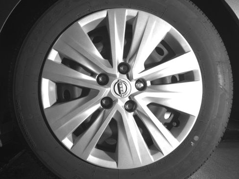 Used 2024 Nissan Sentra S FWD image 14