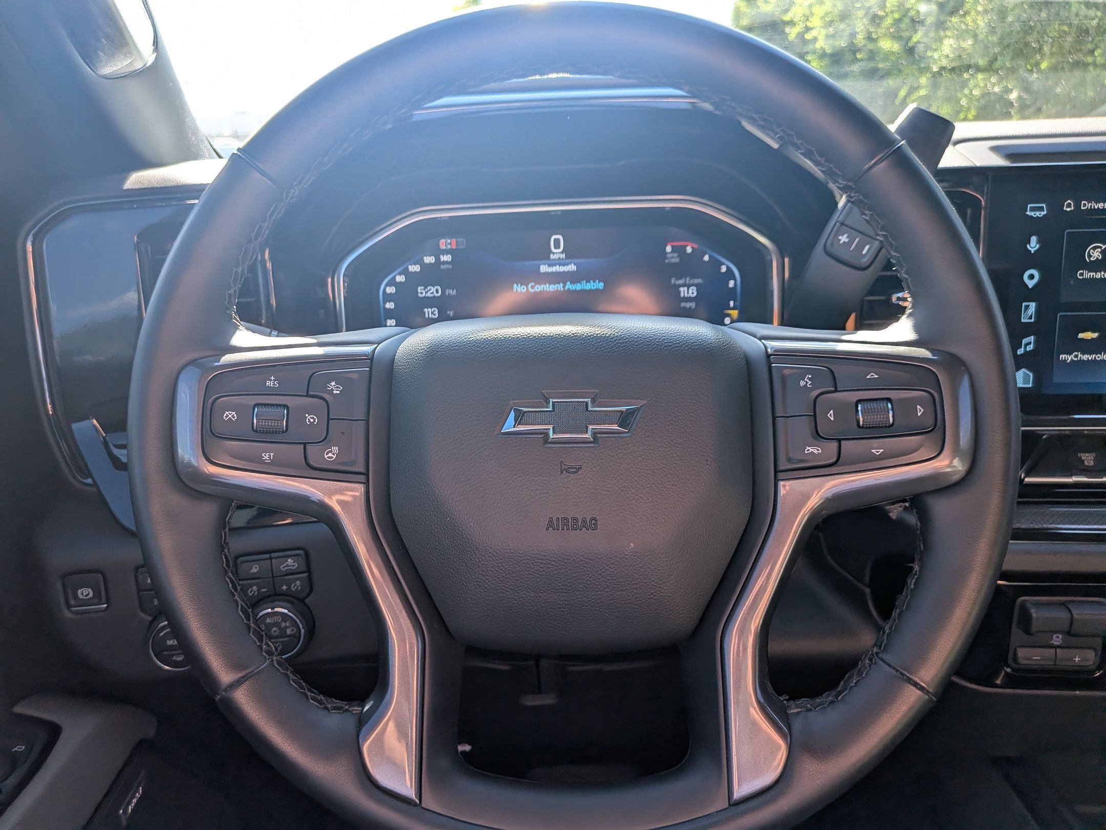 Used 2025 Chevrolet Silverado 2500 ZR2 w/ Technology Package AWD/4WD image 16