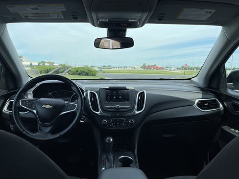 Used 2020 Chevrolet Equinox LT AWD/4WD image 17