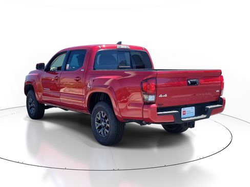 Used 2023 Toyota Tacoma SR5 w/ Technology Package image 4