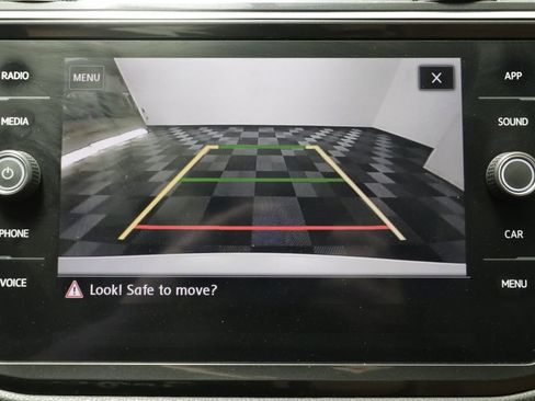 Used 2019 Volkswagen Tiguan SE AWD/4WD image 10