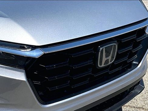 Used 2025 Honda CR-V EX-L image 30