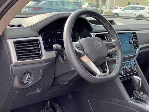 Used 2023 Volkswagen Atlas SE AWD/4WD image 10