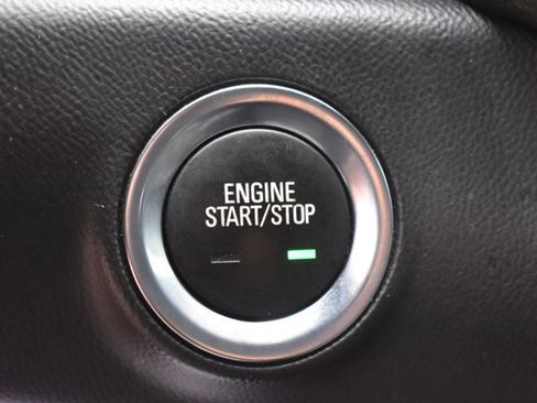 Used 2022 GMC Terrain SLT image 28