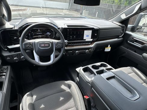 New 2025 GMC Sierra 2500 SLE w/ SLE Value Package; image 9