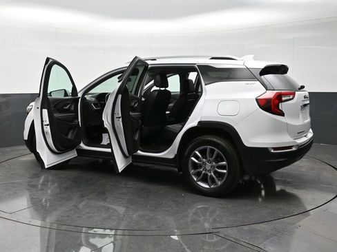 Certified 2022 GMC Terrain SLT image 34