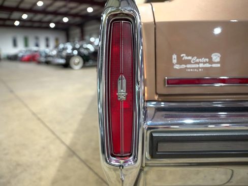 Used 1989 Cadillac Brougham image 40