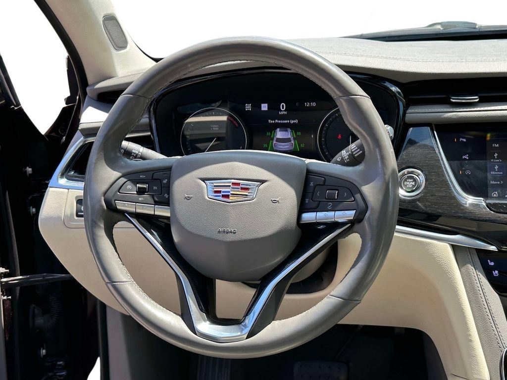 Used 2020 Cadillac XT6 Premium Luxury AWD/4WD image 12