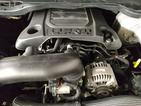 Used 2019 RAM 1500 Laramie w/ Bed Utility Group image 30