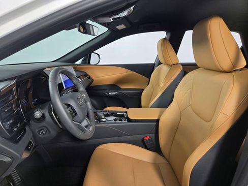 Used 2025 Lexus RX 350 FWD image 13