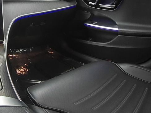 Used 2023 Mercedes-Benz C 300 Sedan image 14