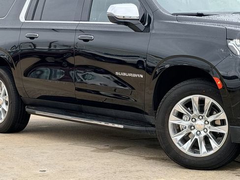 Used 2023 Chevrolet Suburban Premier AWD/4WD image 12