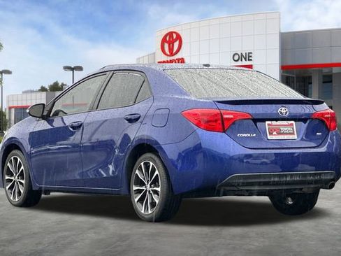 Used 2018 Toyota Corolla SE w/ SE Premium Package image 6