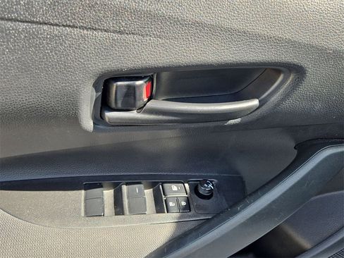 Used 2025 Toyota Corolla LE image 11
