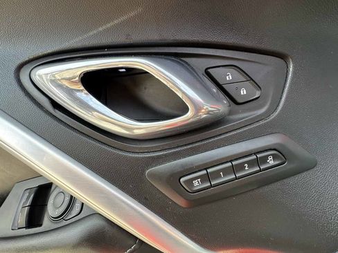 Used 2017 Chevrolet Camaro SS image 24