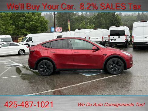 Used 2024 Tesla Model Y Long Range AWD/4WD image 3