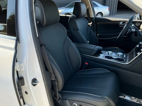 Used 2025 Genesis GV80 3.5T Advanced image 22