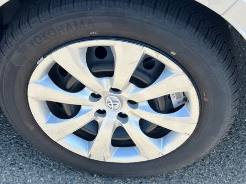 Used 2020 Toyota Corolla LE FWD image 22