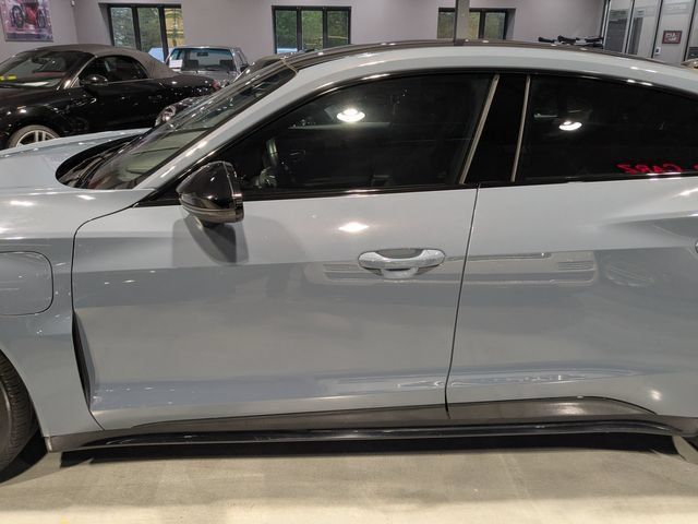 Used 2022 Audi e-tron GT Premium Plus AWD/4WD image 5