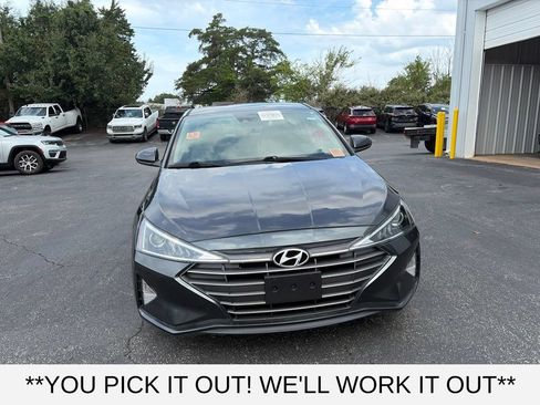 Used 2020 Hyundai Elantra SEL FWD image 2