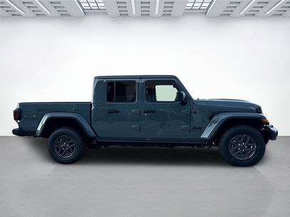 New 2026 Jeep Gladiator Sport