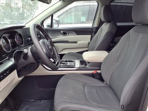 Certified 2024 Kia Carnival LX image 19
