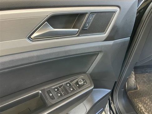 Used 2018 Volkswagen Atlas SE AWD/4WD image 11