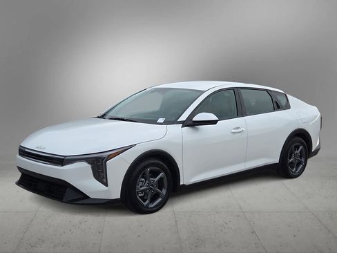 Used 2025 Kia K4 FWD image 1